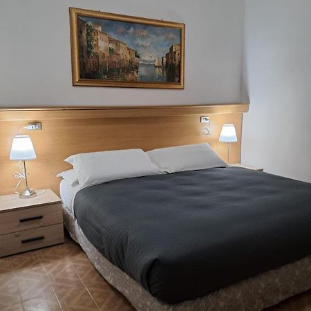 Hotel Tito 2 Mestre Kültér fotó
