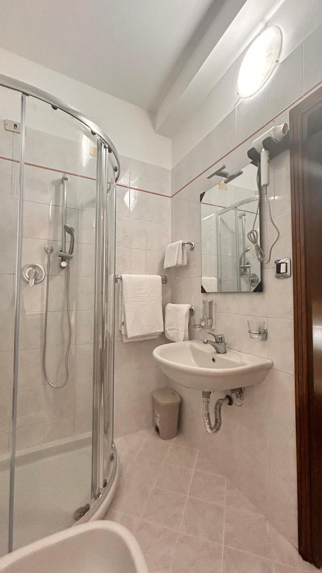 Hotel Tito 2 Mestre Kültér fotó