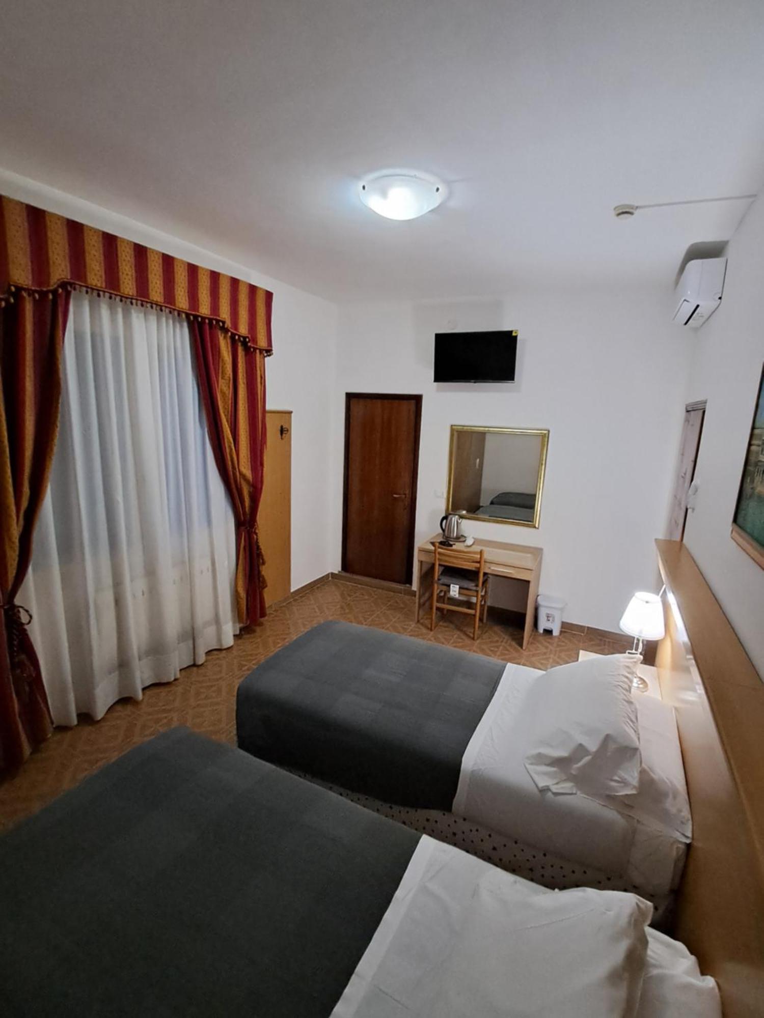 Hotel Tito 2 Mestre Kültér fotó