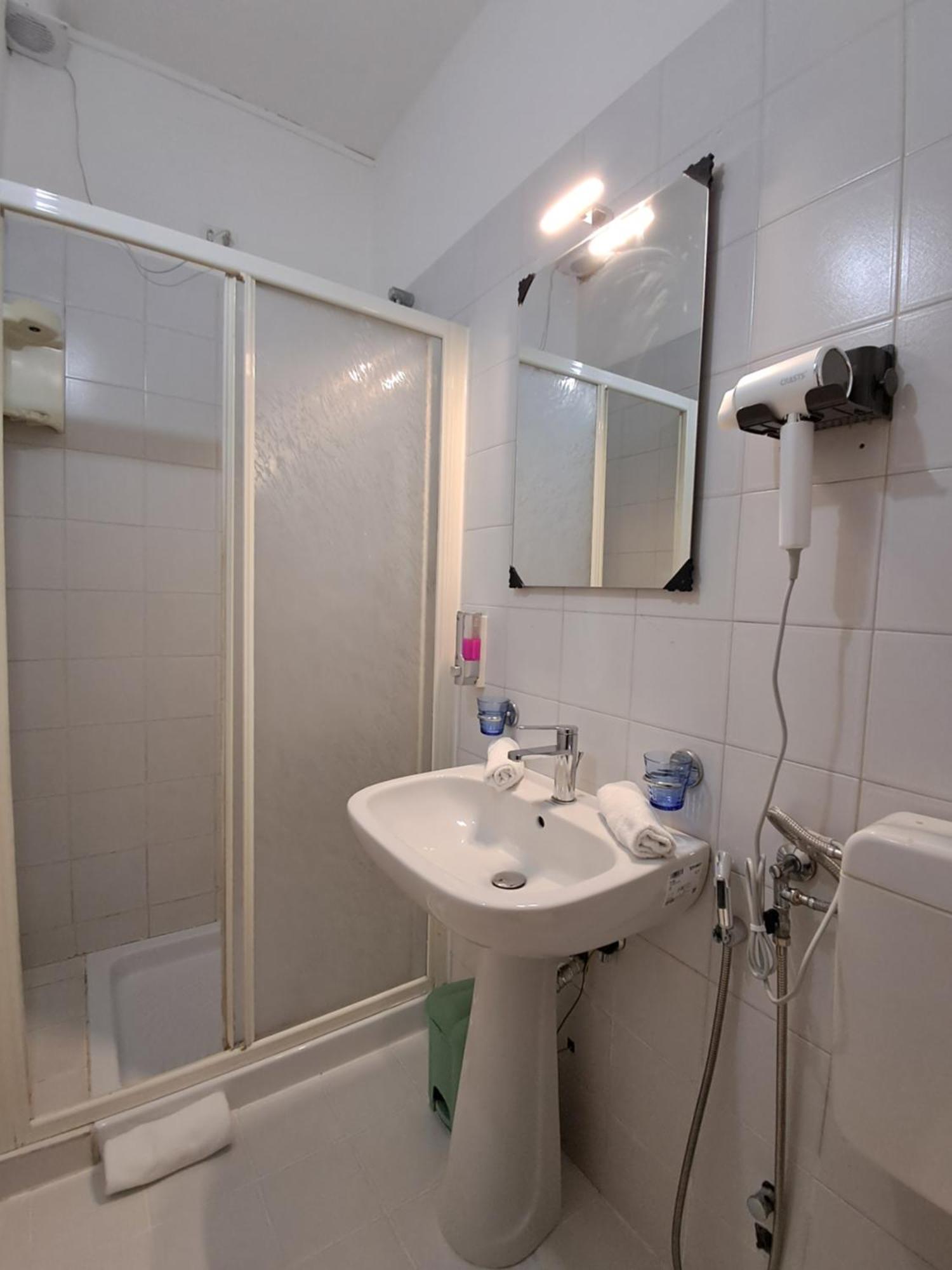 Hotel Tito 2 Mestre Kültér fotó