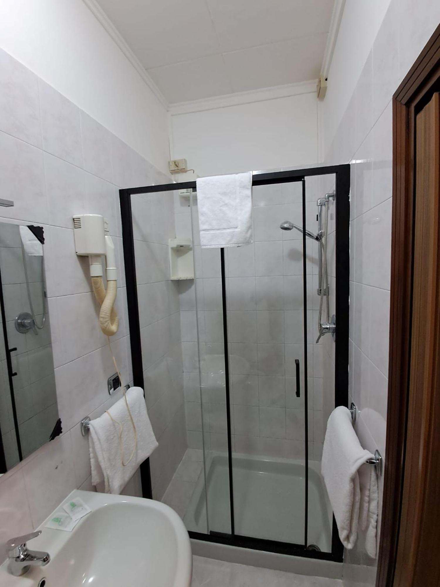 Hotel Tito 2 Mestre Kültér fotó